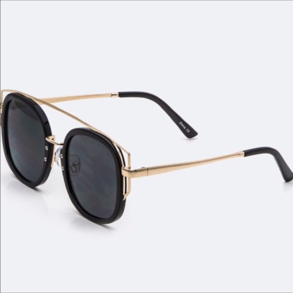 🔴$5 SALE/BUNDLE 3 Stylish sunglasses - Picture 3 of 5
