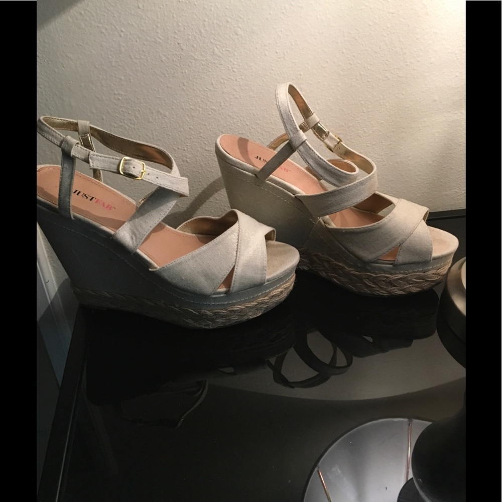 Brand new Just fab wedges
