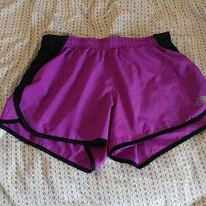 North face short small