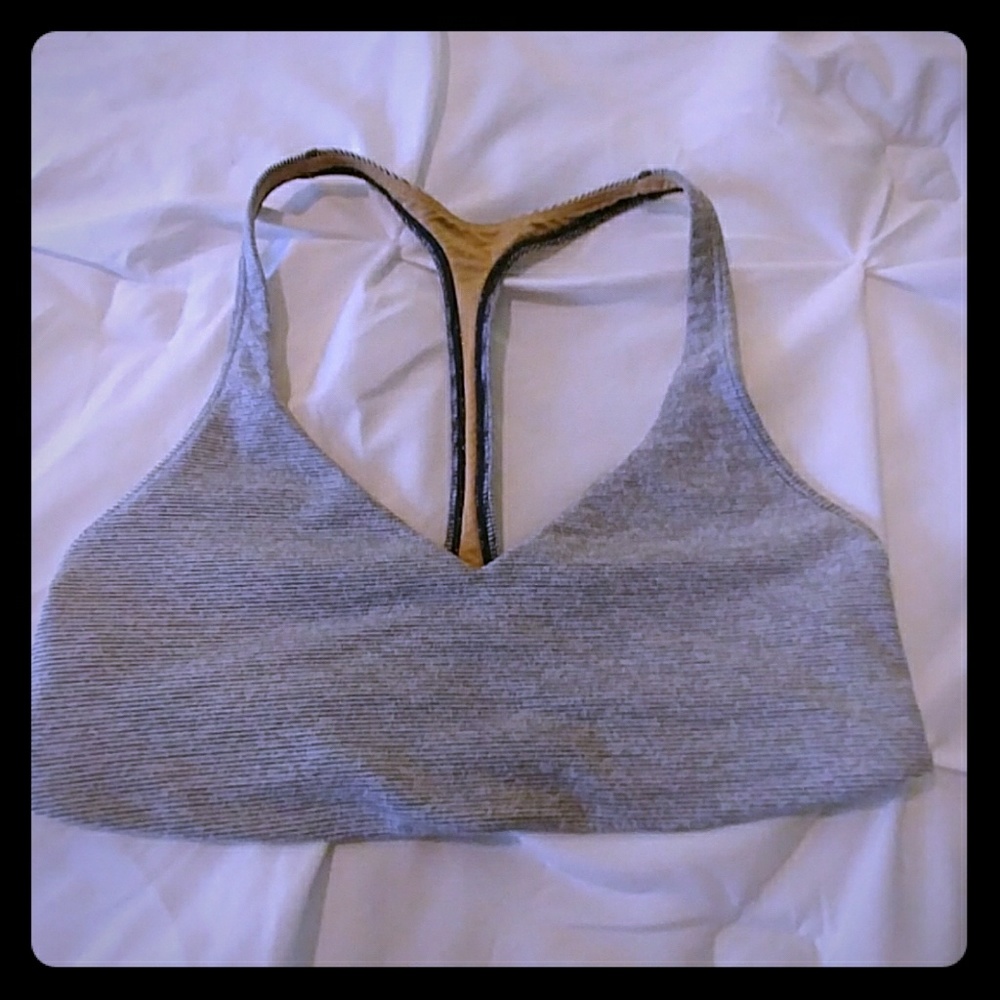 Lululemon sports bra