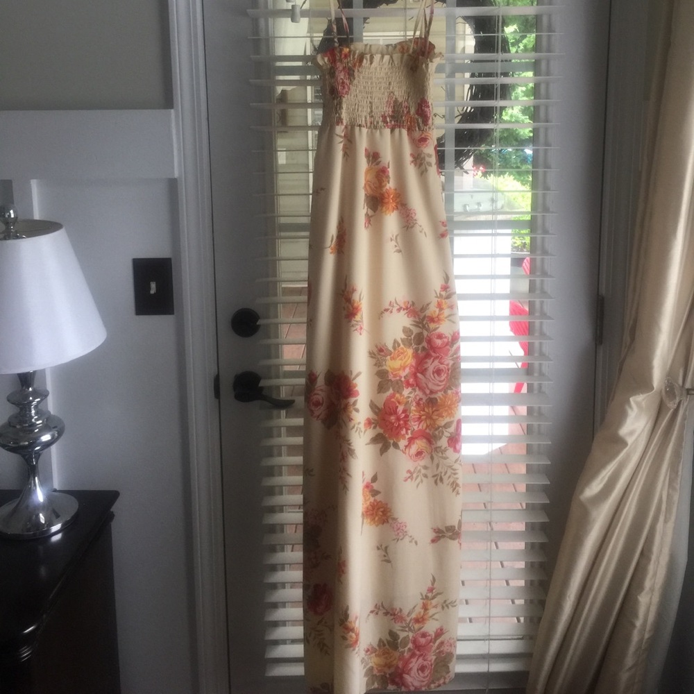 Floral Maxi Dress!