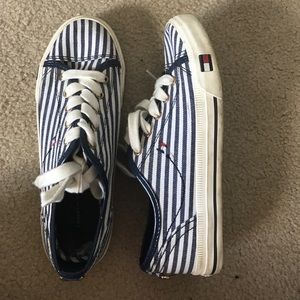 tommy Hilfiger sneakers
