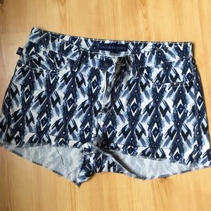 Tribal print short