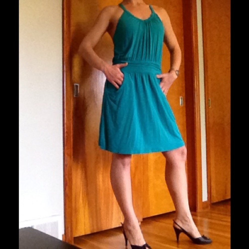 Athleta Sweeper S XS racerback Dress Figi Green