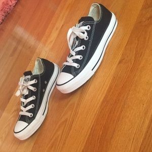 Black converse
