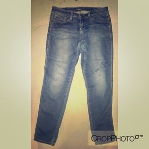 LIGHT WASH SEVEN7 DENIM LEGGING JEANS, SZ 8