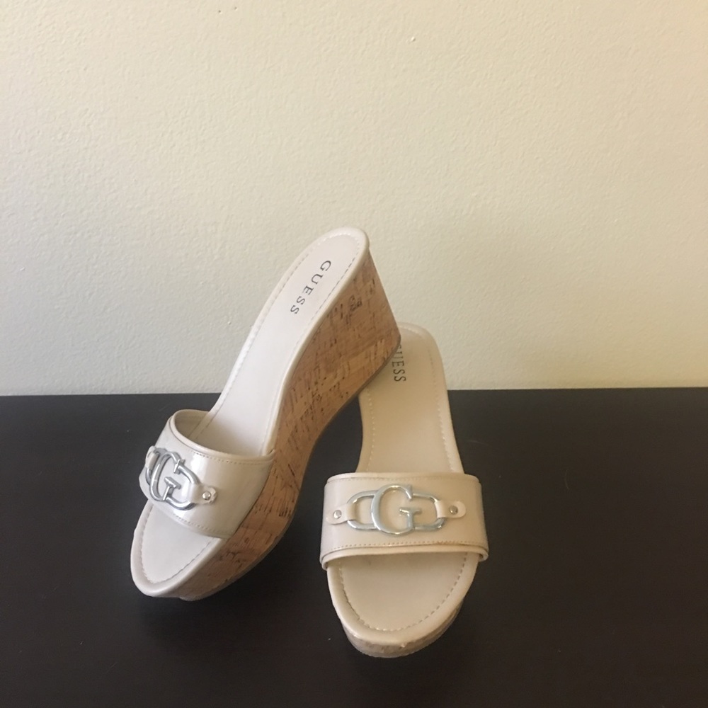 Like new Guess nude shoes size 9