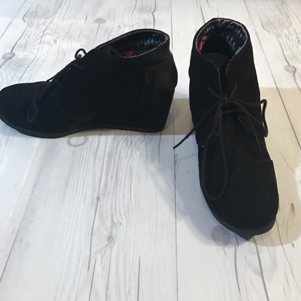 Adorable black booties