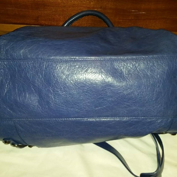 Balenciaga Classic Velo Crossbody - EUC - Picture 3 of 8