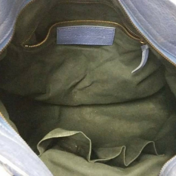 Balenciaga Classic Velo Crossbody - EUC - Picture 4 of 8