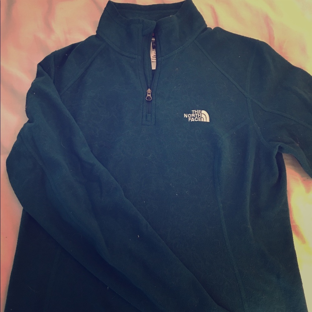 North face pullover