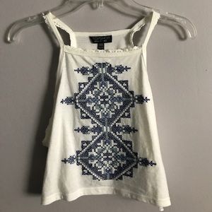 🦋 EMBROIDERED CROP TOP 🦋