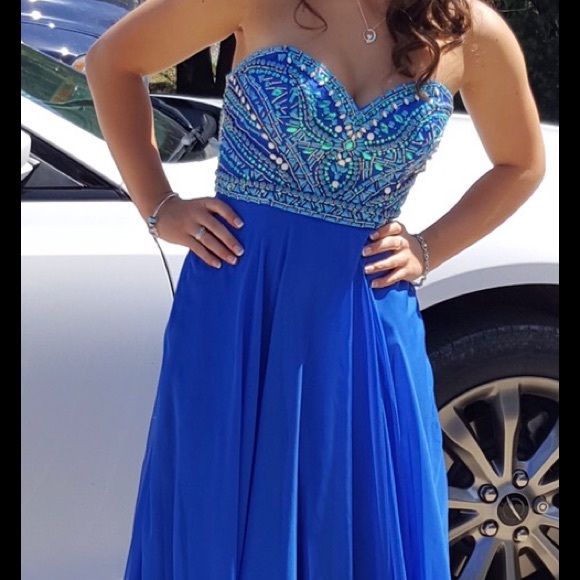 Dresses & Skirts - Prom Dress