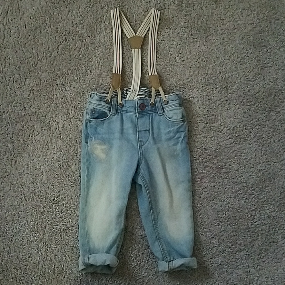 Brand NWT H&M jeans with suspenders
