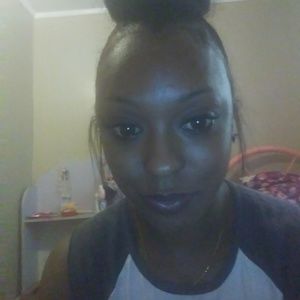 Meet your Posher, Vanessa