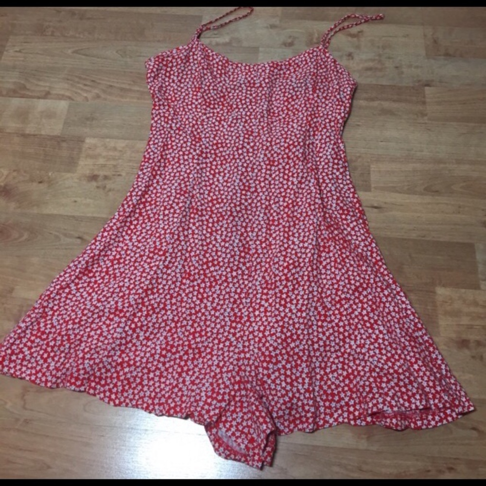 Super cute forever 21 red floral romper