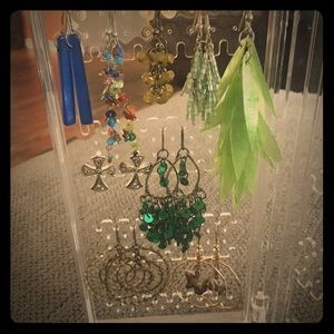 Oodles of Earrings - 9 pairs of earrings