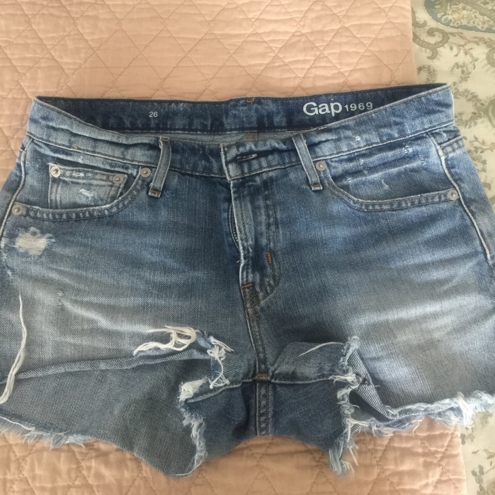 Cute Gap Cut Offs