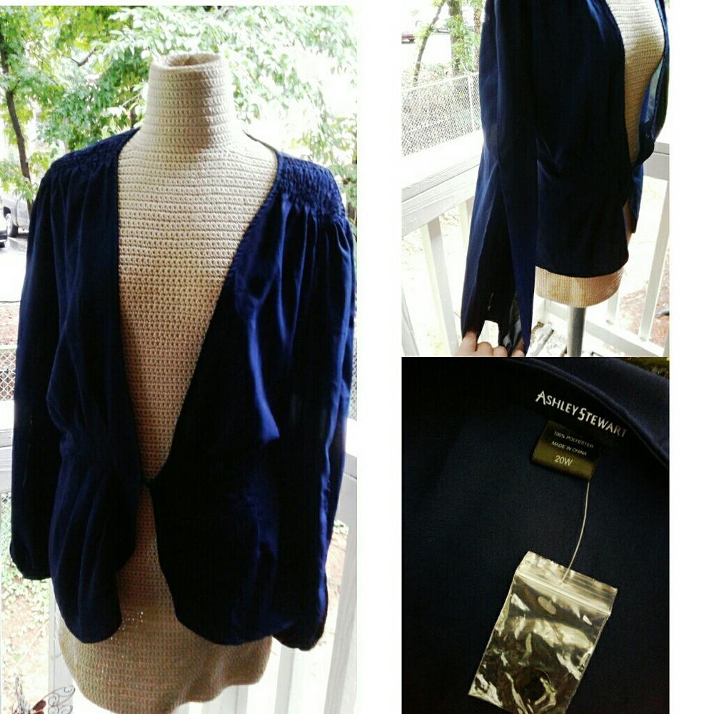 Blue Top w/Slits On The Arm