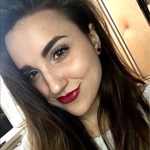 Meet your Posher, Elyse