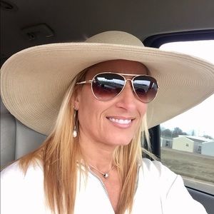 Meet your Posher, Tina