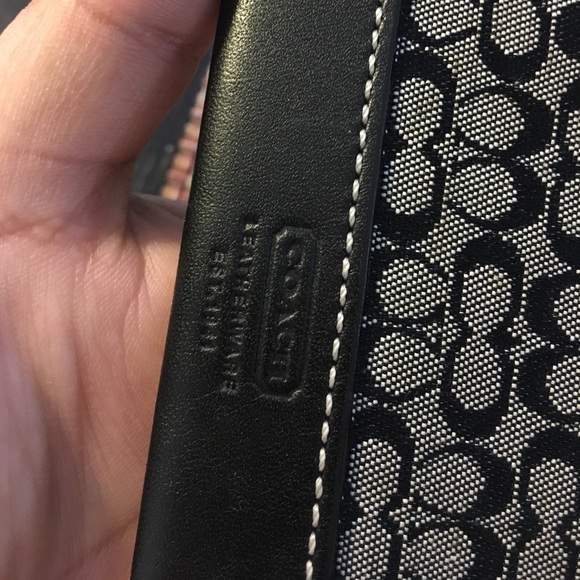 Coach 🌺 - Picture 3 of 4