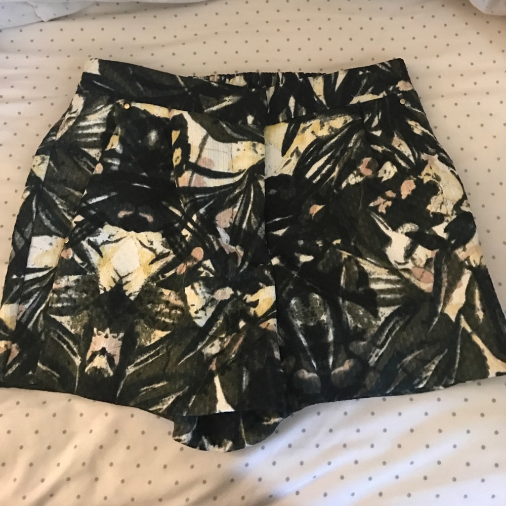 Palm leaf shorts