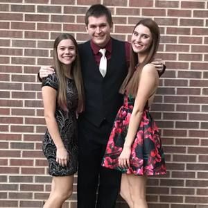 Meet your Posher, Hannah marie