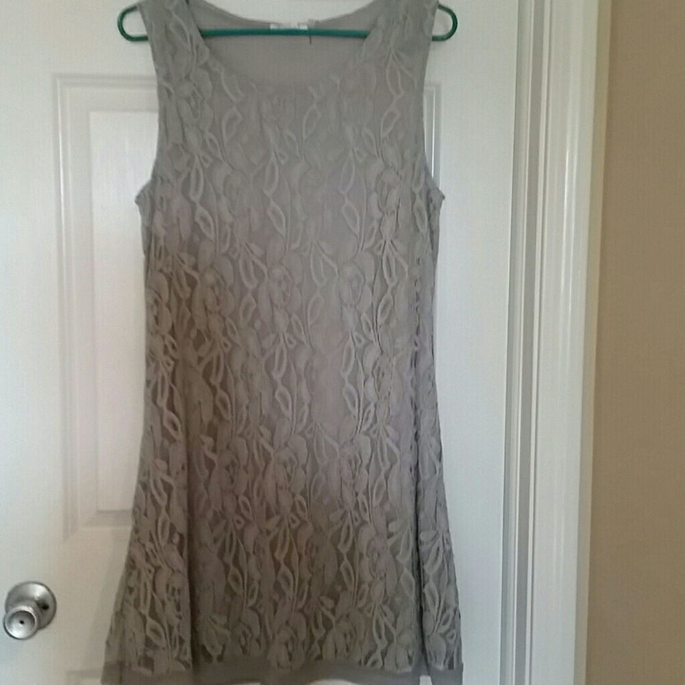 Lacey Gray Floral Shift Dress