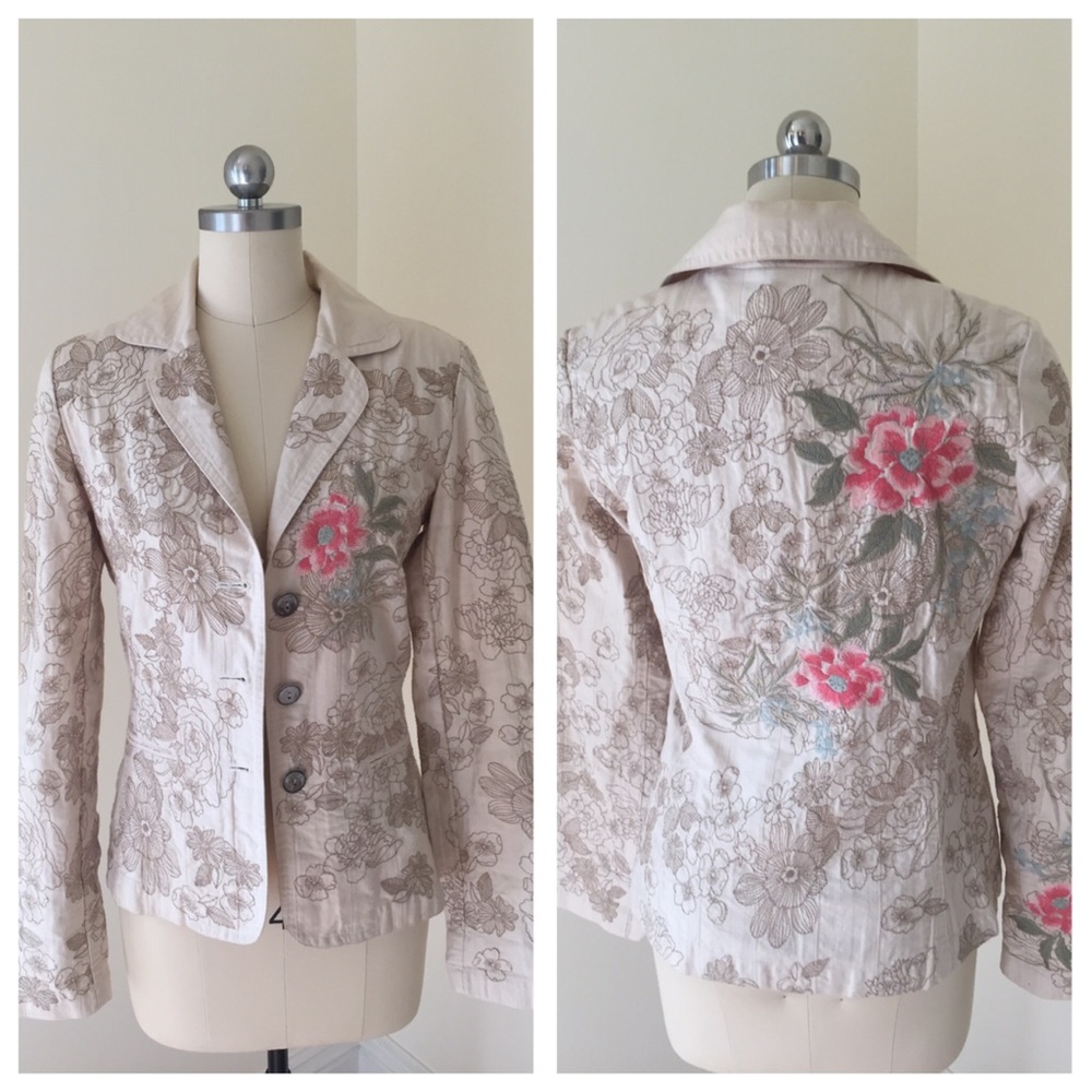 Johnny Was fully embroidered cotton blazer. XS