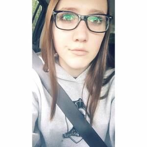 Meet your Posher, Alexis