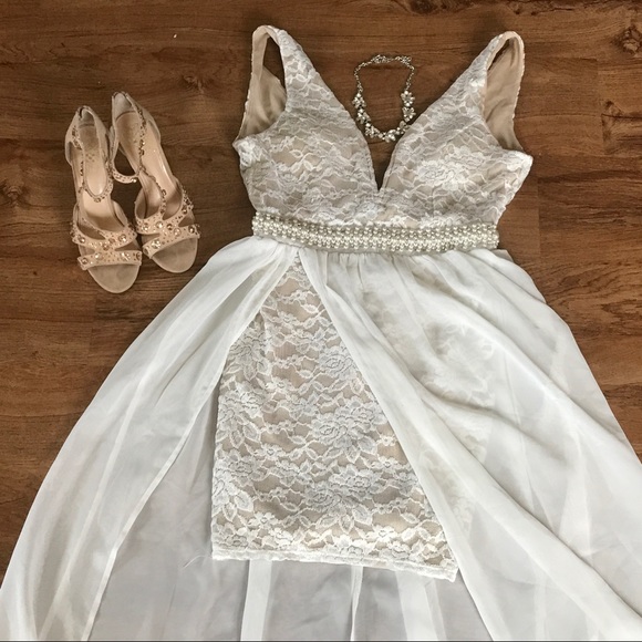 Crystal Doll Dresses & Skirts - 🌟 Sale 🌟Beautiful Ivory Dress