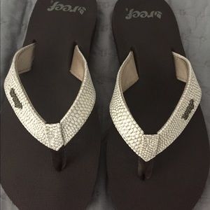 Reef flip flops