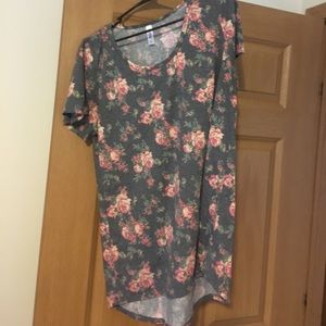 Grey floral classic T