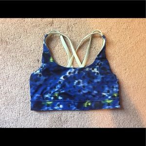 Lululemon sports bra