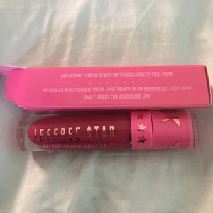 Jeffree star velour liquid lipstick: Masochist