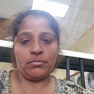 Meet your Posher, Esmeralda