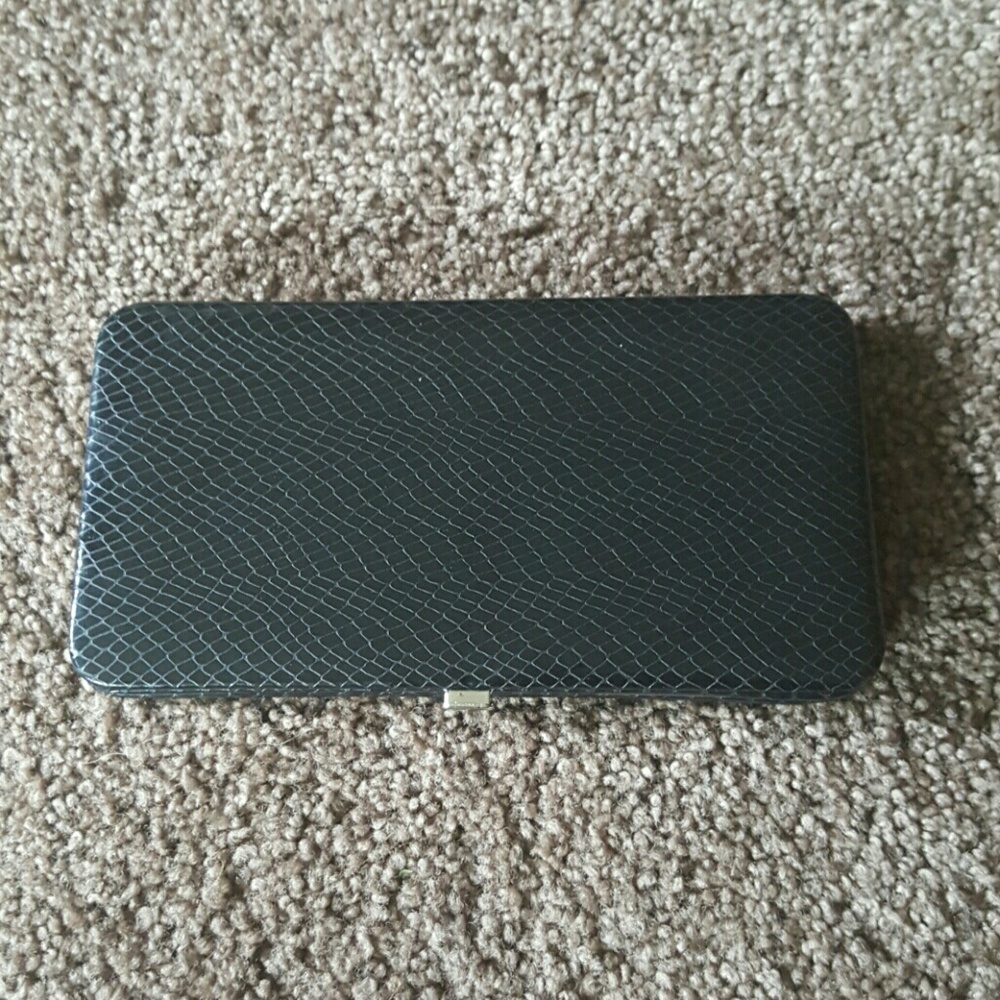 Black snap wallet