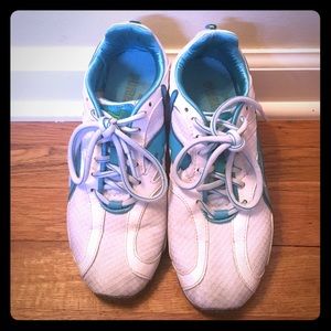 Pump Sz 6 Women's Lightweight Sneaker