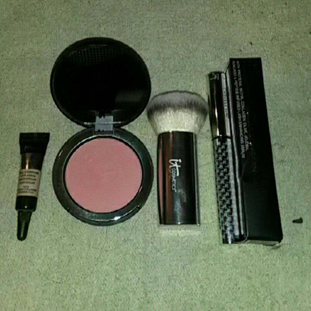 It cosmetics beauty bundle