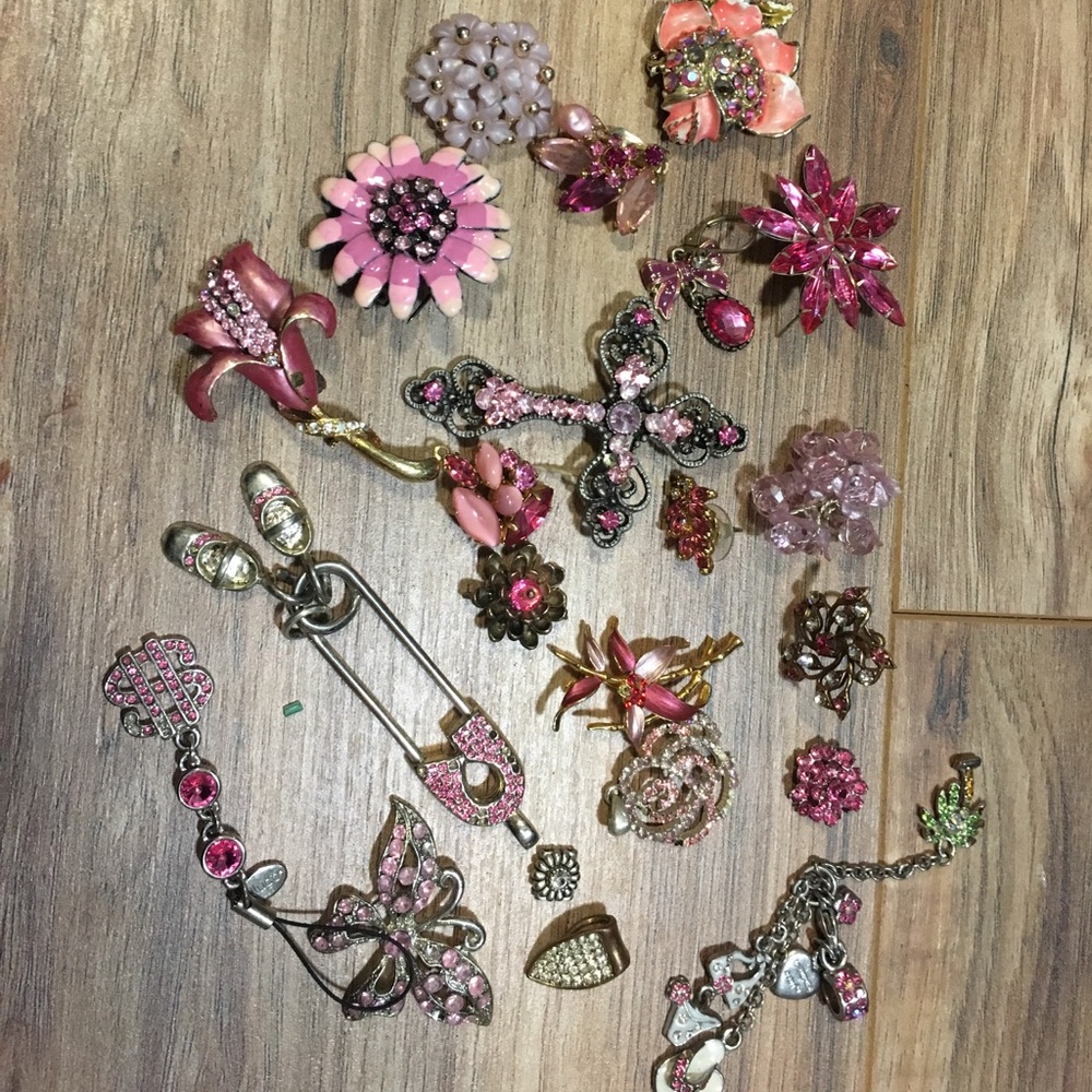 Broken vintage  jewelry supplies embellishments