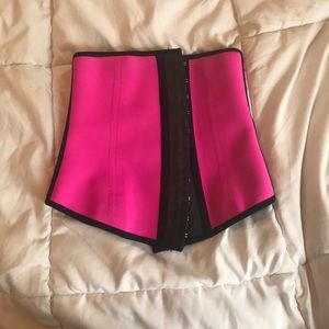 Waist trainer