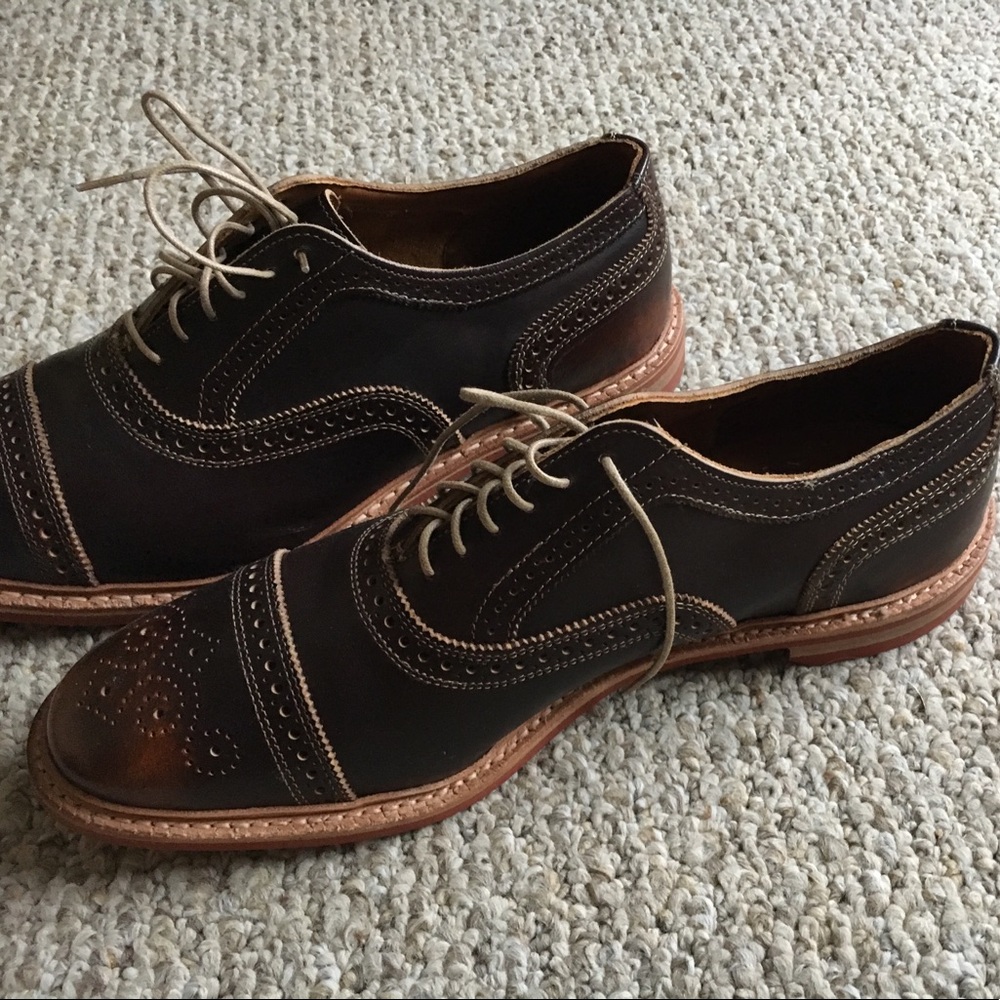 Size 12 Allen Edmonds dress shoe never worn