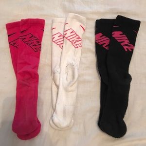 girls nike socks