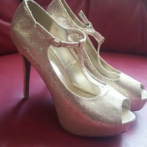Gold Sparkle platform heels