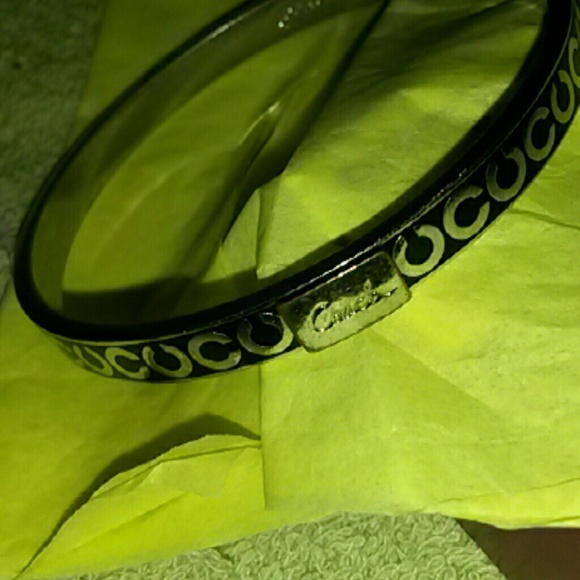 Authentic coach bangle bracelet - Picture 3 of 4