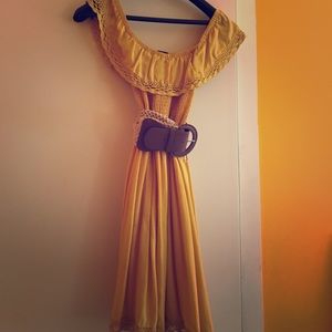 Yellow sundress w belt