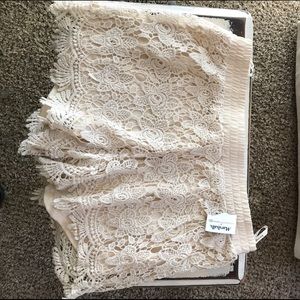 Crochet Off white Short