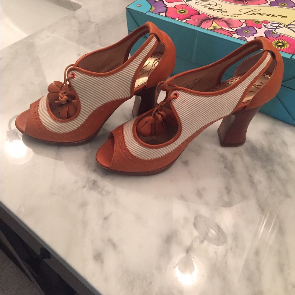 Modcloth Poetic License shoes