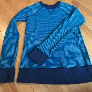 Lululemon Reversible long sleeve - size 6 - EUC